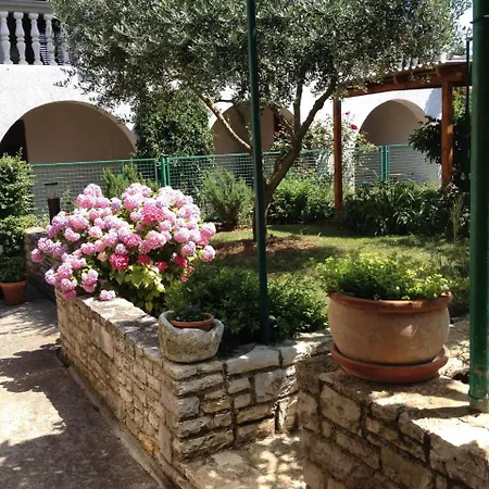 Stinjan, Istria 5 *